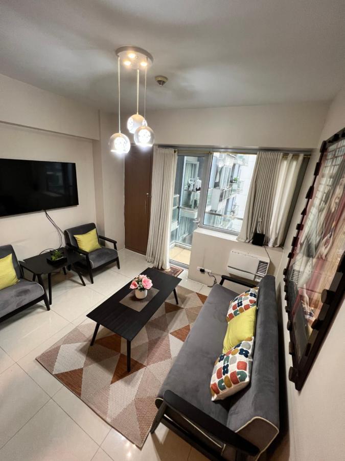 Resorts World Condo Manila Esterno foto