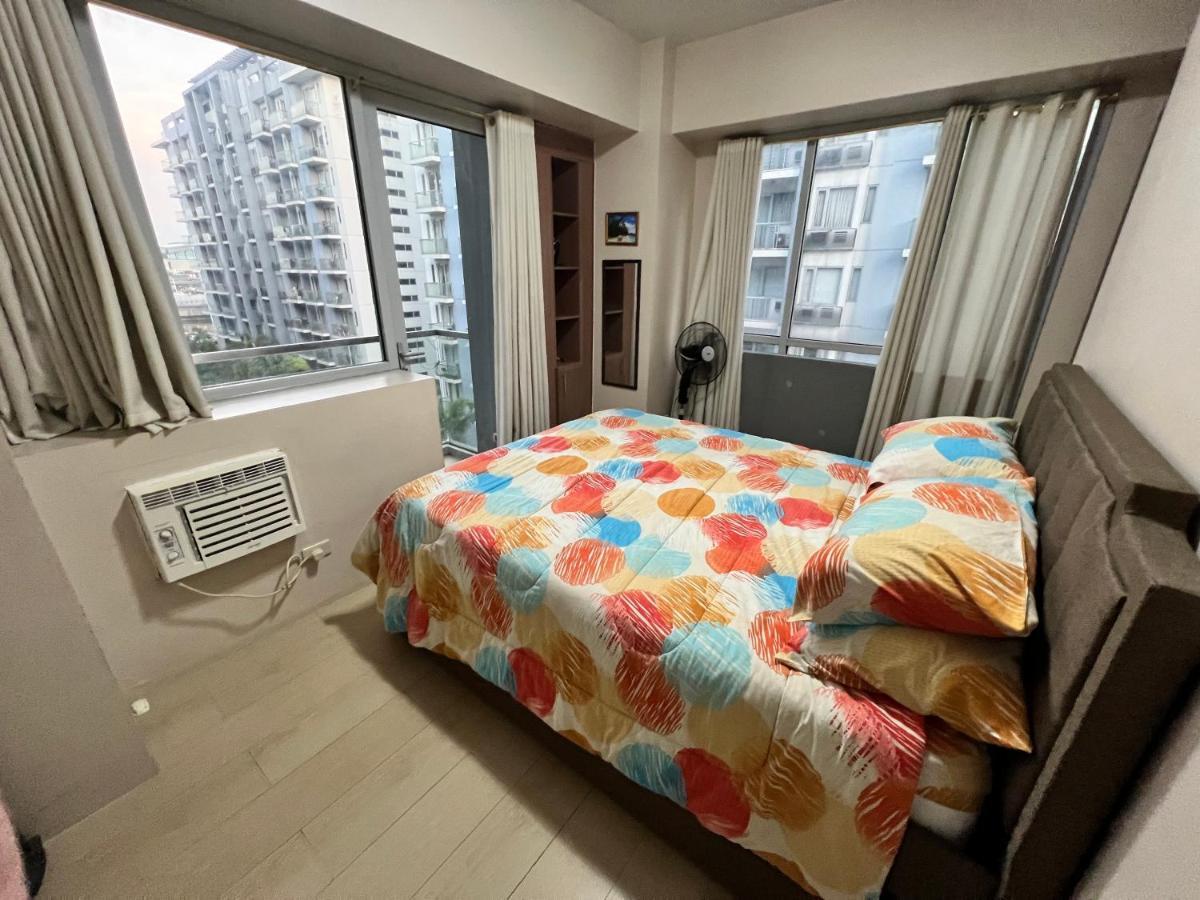 Resorts World Condo Manila Esterno foto