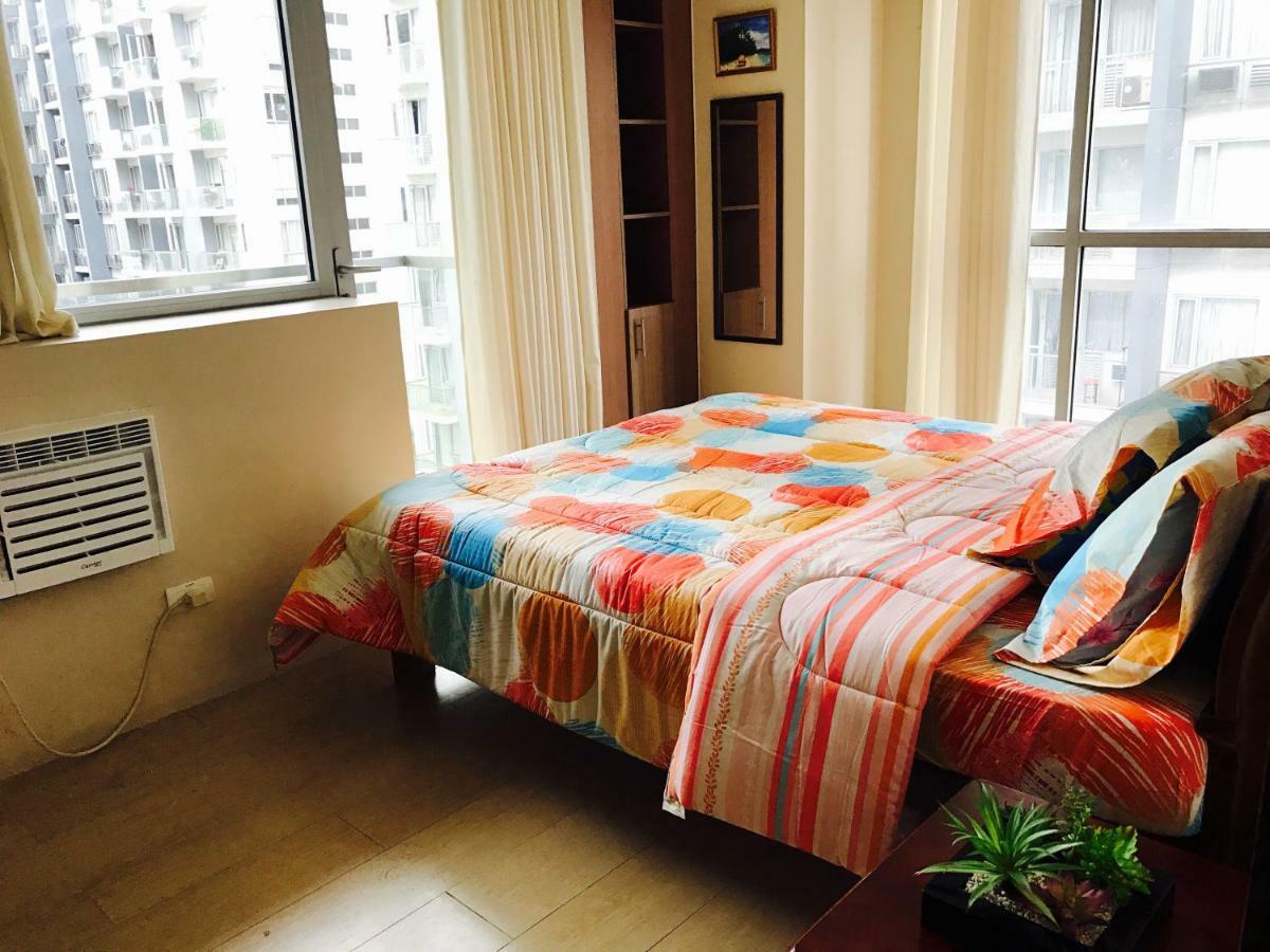 Resorts World Condo Manila Esterno foto